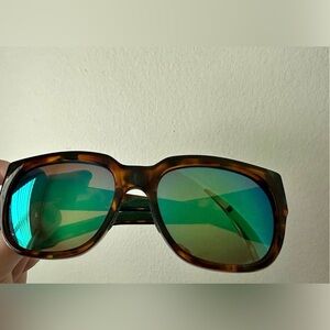Costa Tortoise Shell Sunglasses with Green Lenses comes with case